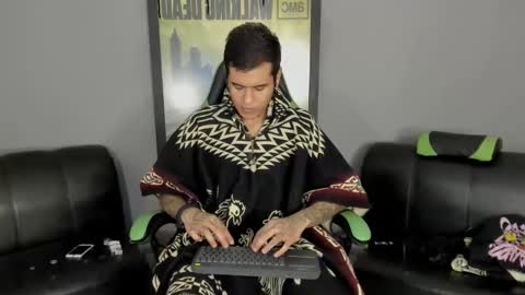 Jamesinked  online show from 03-08-25, 06:05