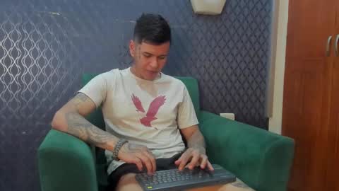 Jamesinked  online show from 10-06-25, 06:16