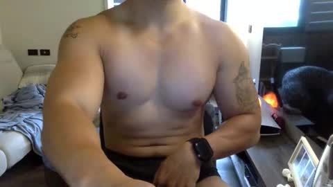 jamesmo820913 online show from 10-31-25, 06:47