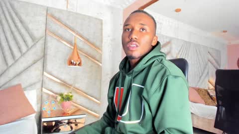 Snapshot of jamesparck chatting on 01-08-25, 04:22 James online show from 01-08-25, 04:22