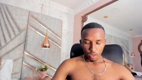 Snapshot of jamesparck chatting on 01-12-25, 06:27 James online show from 01-12-25, 06:27