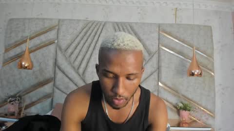 Snapshot of jamesparck chatting on 02-07-25, 06:24 James online show from 02-07-25, 06:24