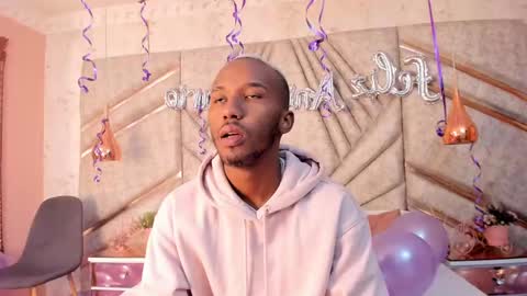 Snapshot of jamesparck chatting on 02-14-25, 12:25 James online show from 02-14-25, 12:25