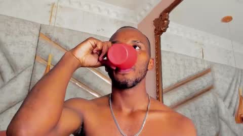 Snapshot of jamesparck chatting on 03-01-25, 06:11 James online show from 03-01-25, 06:11