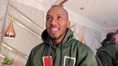 Snapshot of jamesparck chatting on 03-12-25, 03:07 James online show from 03-12-25, 03:07