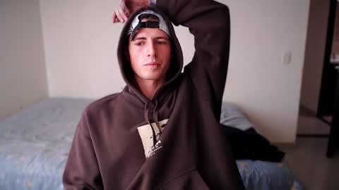 jamesss____ online show from 01-06-25, 06:31