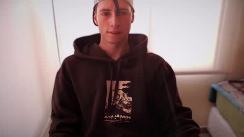 jamesss____ online show from 01-12-25, 10:22