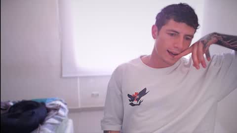 jamesss____ online show from 01-20-25, 02:36