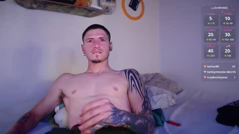 jamesss____ online show from 10-22-25, 04:40