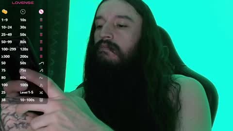 Snapshot of jamesvladi chatting on 01-01-25, 01:04 vlad online show from 01-01-25, 01:04