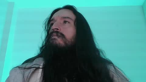 Snapshot of jamesvladi chatting on 01-06-25, 10:47 vlad online show from 01-06-25, 10:47