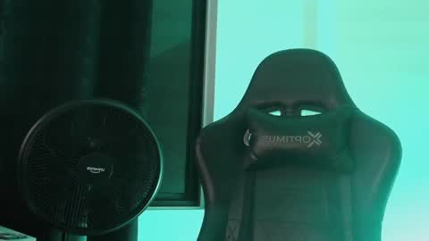 Snapshot of jamesvladi chatting on 01-07-25, 04:50 vlad online show from 01-07-25, 04:50