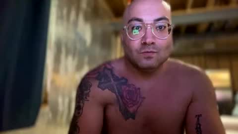 Snapshot of jamie19905 chatting on 10-22-25, 02:06 jamie19905 online show from 10-22-25, 02:06