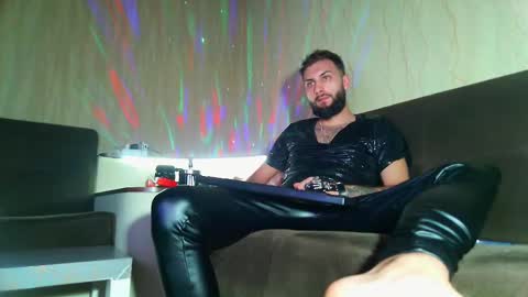 Robbie online show from 02-27-25, 03:04