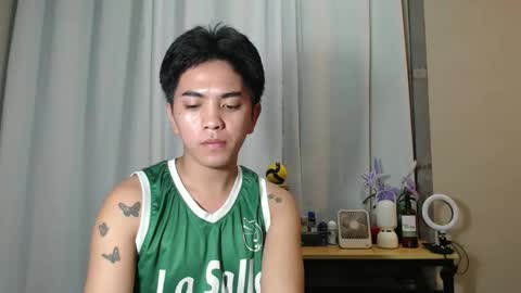 Snapshot of jamray_2 chatting on 11-25-25, 04:51 jam online show from 11-25-25, 04:51