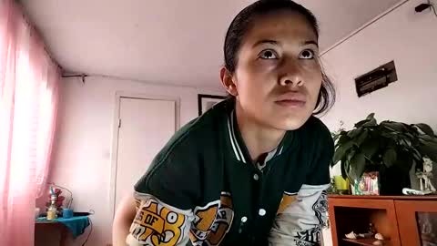 janariivera1 online show from 11-06-25, 02:51