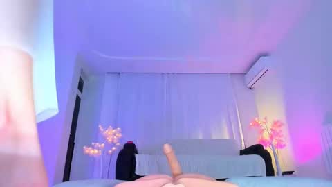 Jenia online show from 12-19-24, 08:02