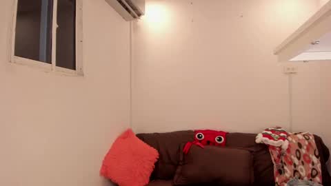 Snapshot of jane_monttgomery chatting on 12-28-24, 11:37 Jane M online show from 12-28-24, 11:37