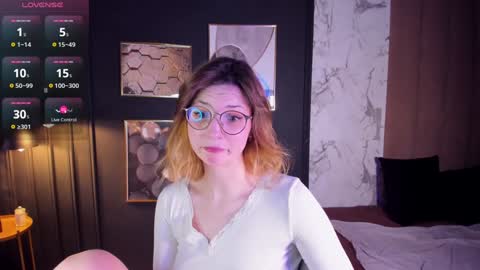 Jane online show from 01-27-25, 09:34