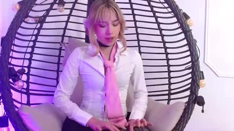 Snapshot of jane_roses0 chatting on 02-26-26, 01:43 Jane online show from 02-26-26, 01:43