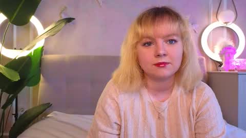 Snapshot of janestokes chatting on 11-07-25, 10:04 Diane online show from 11-07-25, 10:04