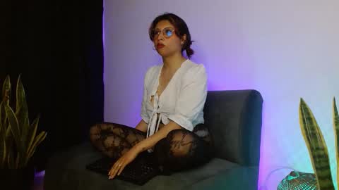 Snapshot of janeth_bruce chatting on 11-15-25, 04:21 janeth online show from 11-15-25, 04:21