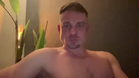 Snapshot of janettarobin chatting on 02-19-26, 06:26 RoJan online show from 02-19-26, 06:26