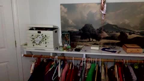 janicepepper online show from 10-01-25, 03:40