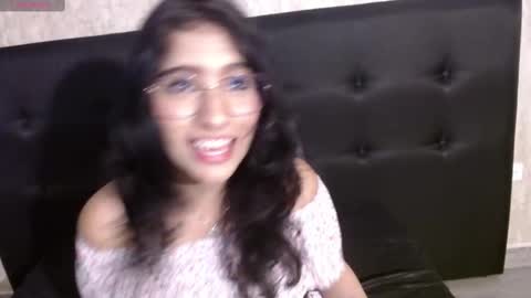 Snapshot of janitaa chatting on 09-17-25, 04:03 Jan online show from 09-17-25, 04:03