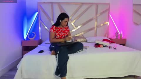 Snapshot of janna_foxx chatting on 10-31-25, 03:29 Janna online show from 10-31-25, 03:29