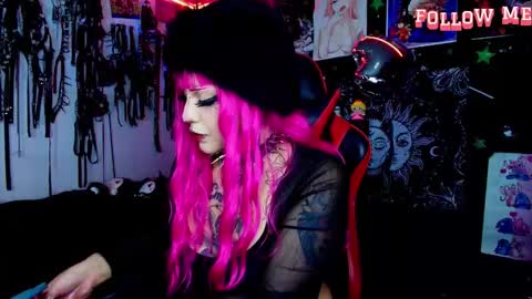      online show from 12-17-25, 09:54