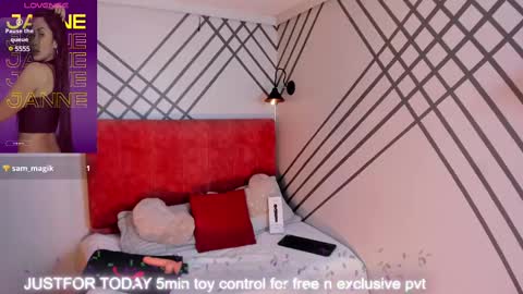 Snapshot of janne_lee chatting on 02-10-25, 10:40 Janne for u online show from 02-10-25, 10:40