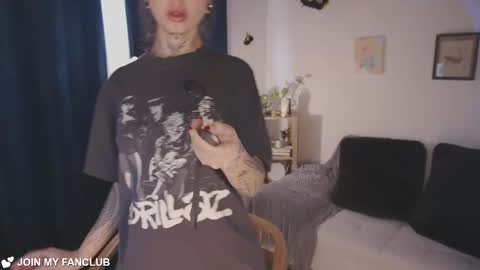   jmaybe e online show from 02-17-26, 01:51