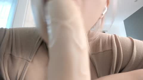 Amelle online show from 01-14-25, 02:19