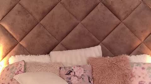 jaquelinemerlot online show from 12-04-25, 08:01