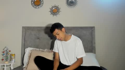 Snapshot of jared_blake chatting on 12-23-24, 03:40 jared_blake online show from 12-23-24, 03:40