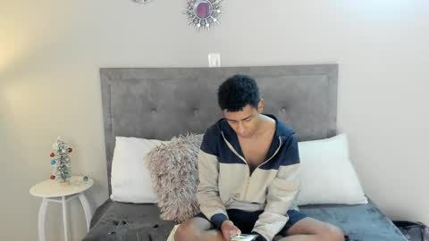 Snapshot of jared_blake chatting on 12-27-24, 01:00 jared_blake online show from 12-27-24, 01:00