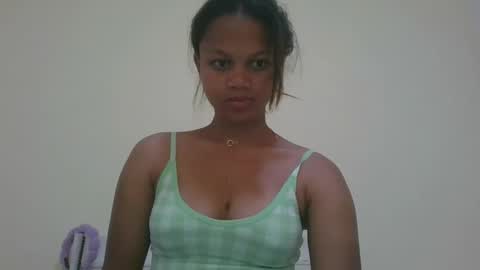 Snapshot of jarevava chatting on 10-06-25, 03:59 Jarevava online show from 10-06-25, 03:59