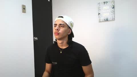 Snapshot of jash_7 chatting on 10-14-25, 04:35 jash online show from 10-14-25, 04:35