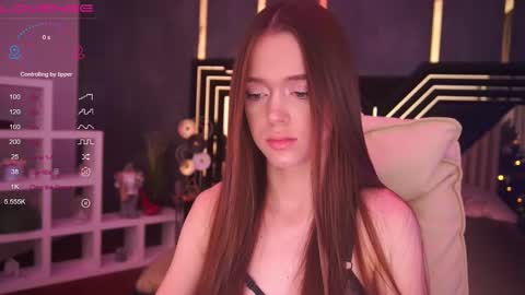 Snapshot of jaslynrae chatting on 12-20-24, 09:00 Jasmin online show from 12-20-24, 09:00