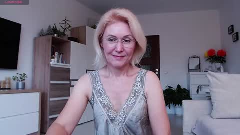 Jasmin room for people 40 online show from 10-24-25, 06:32