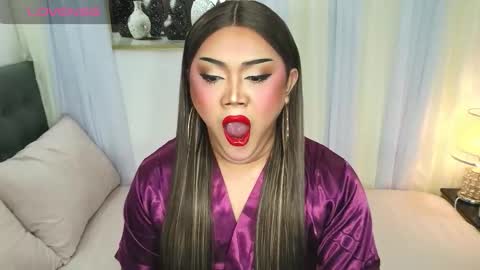 Jasmine Brandy online show from 12-14-25, 10:36