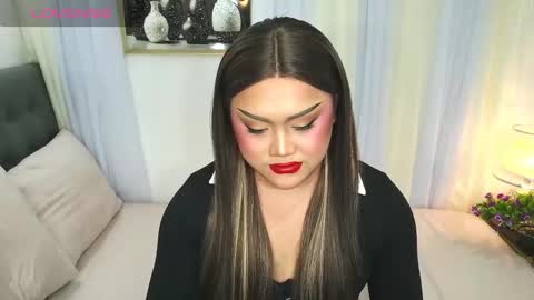 Jasmine Brandy online show from 12-17-25, 11:00