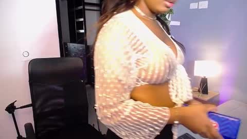 Snapshot of jasminecampbell chatting on 02-14-25, 01:34 Instagram jasminecampbell1 online show from 02-14-25, 01:34