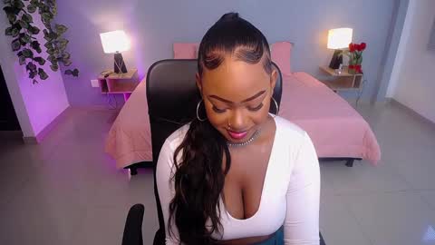 Snapshot of jasminecampbell chatting on 02-19-25, 09:47 Instagram jasminecampbell1 online show from 02-19-25, 09:47