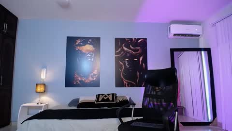 Snapshot of jasminecampbell chatting on 09-16-25, 08:43 Instagram jasminecampbell1 online show from 09-16-25, 08:43