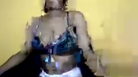 Snapshot of jasminee21 chatting on 08-05-26, 12:41 jasminee21 online show from 08-05-26, 12:41