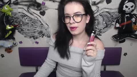 JasmineKouch online show from 10-25-25, 05:15