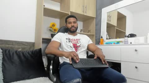 Jason online show from 10-20-25, 05:35