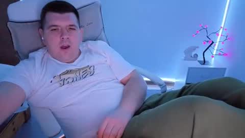 Snapshot of jasonjacks8 chatting on 12-19-25, 05:03 JasonJacks online show from 12-19-25, 05:03